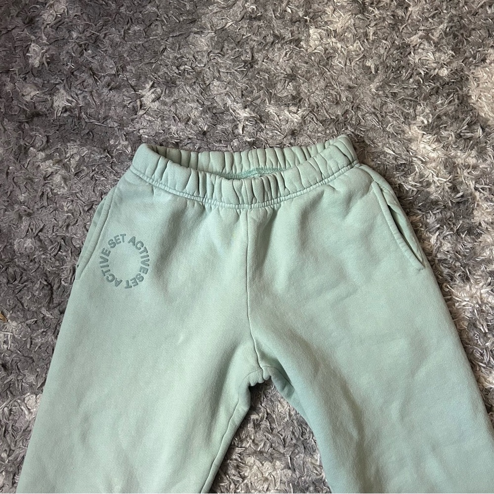 SET active sweats